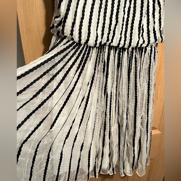 Anthropologie Geisha Designs Martinique Halter Dress - Picture 13 of 16